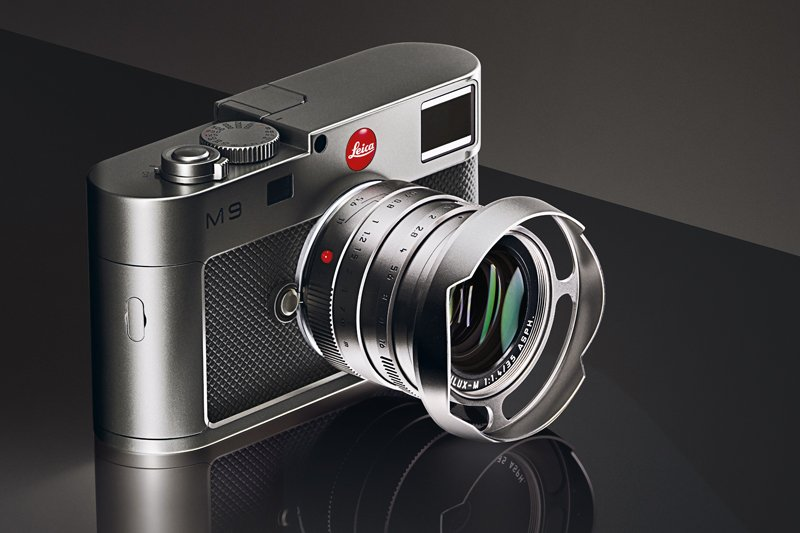 Illustration for article titled Clash of the Camera-Designing Car Designers